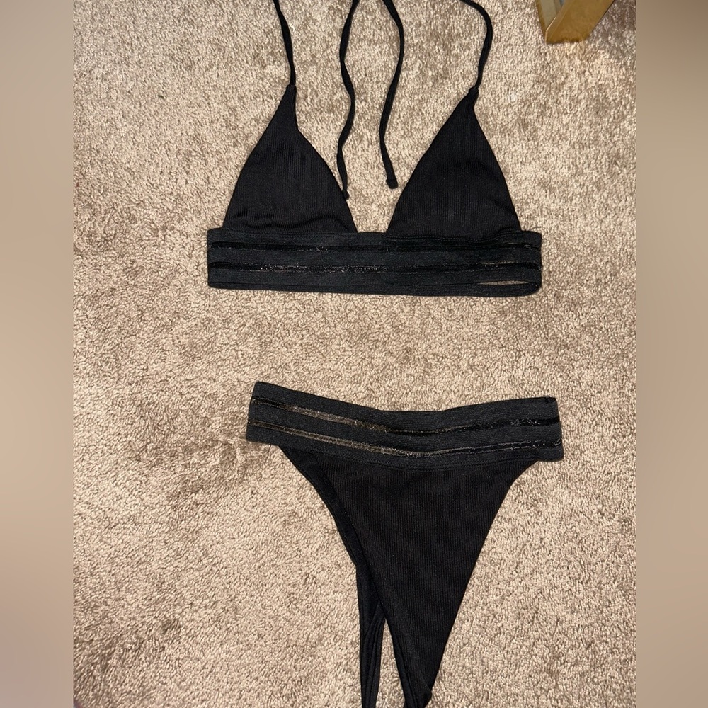 Black swim suit